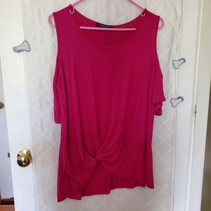 NWOT Cold shoulder top never worn no tags
